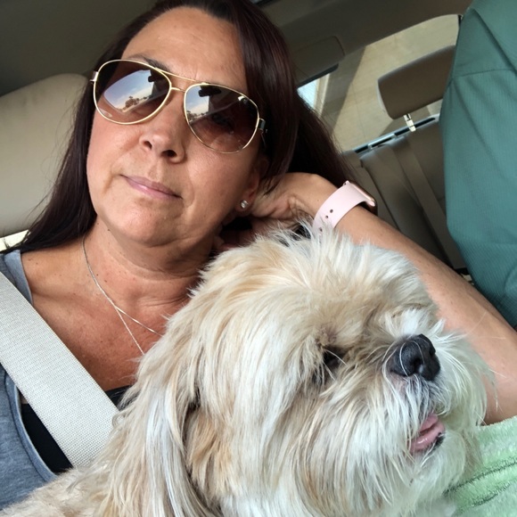 Meet your Posher, Christine - Picture 3 of 3